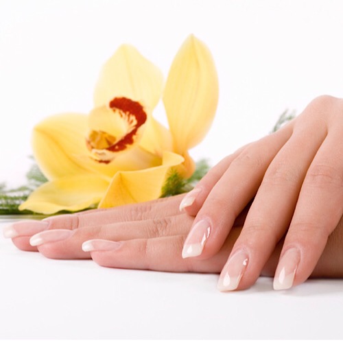 CREATIVE NAILS & SPA - manicure